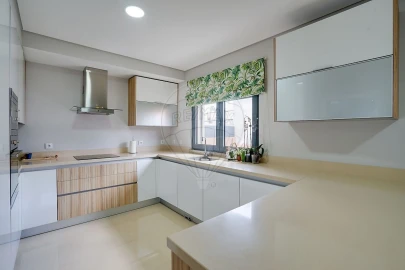 Moradia T4 para Venda em Fernao Ferro