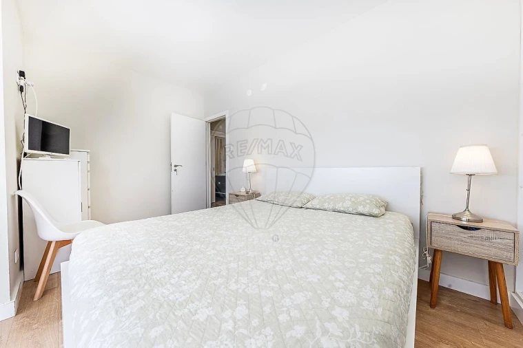 Apartamento T2 para Venda em Águas Livres Foto 28