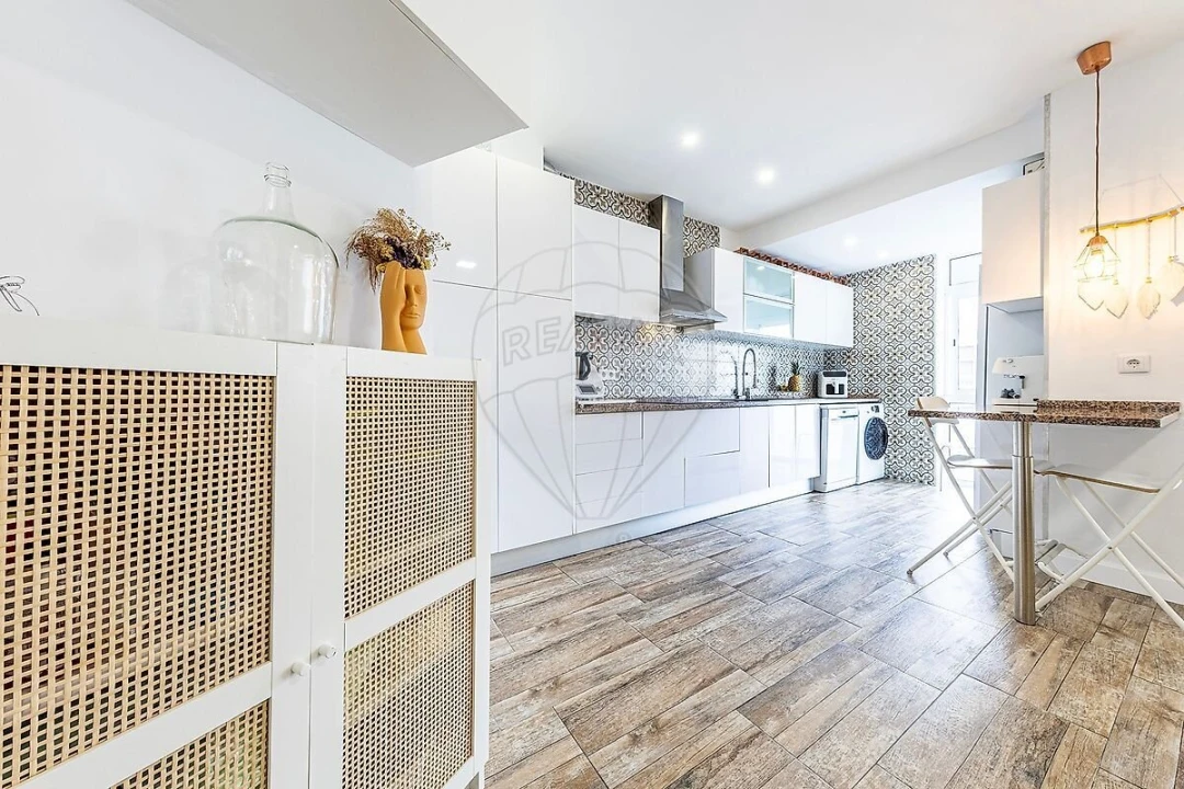 Apartamento T2 para Venda em Águas Livres Foto 6
