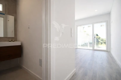 Apartamento T2 para Venda em Charneca de Caparica e Sobreda