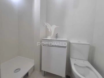 Apartamento T4 para Venda em Laranjeiro e Feijó