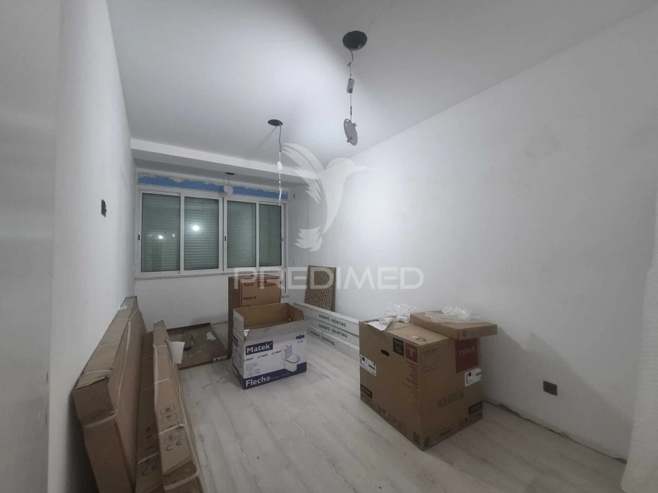 Apartamento T4 para Venda em Laranjeiro e Feijó Foto 8