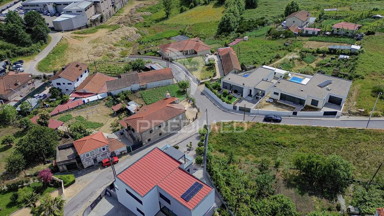 Moradia T3 para Venda em Margaride, Várzea, Lagares, Varziela, Moure Foto 3