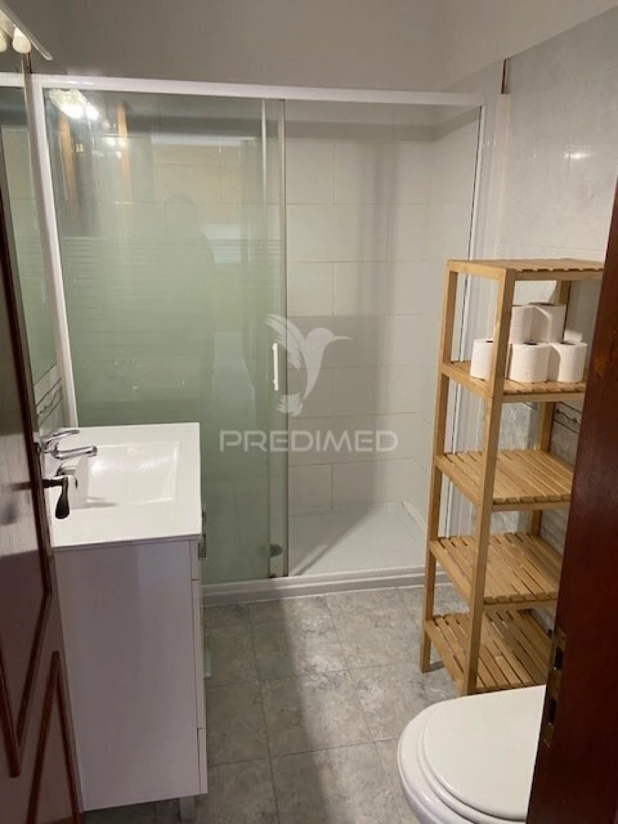 Apartamento T0 para Venda em Seixal, Arrentela e Aldeia de Paio Pires Foto 8