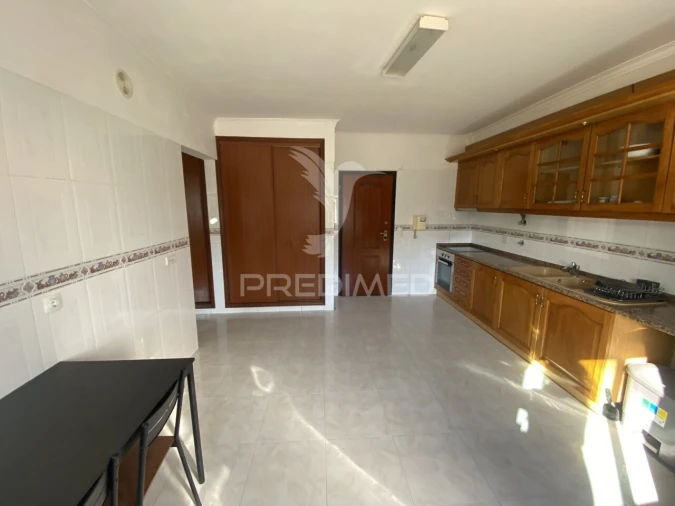 Apartamento T0 para Venda em Seixal, Arrentela e Aldeia de Paio Pires Foto 5