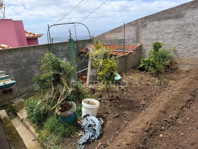Terreno para Venda em Ribeira Brava Foto 12