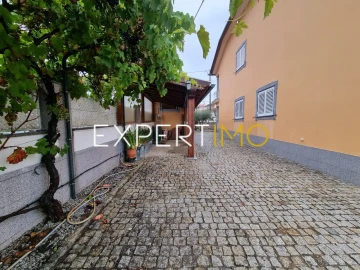 Moradia T5 para Venda em Nespereira