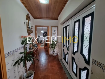Moradia T5 para Venda em Nespereira