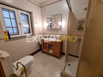 Moradia T5 para Venda em Nespereira