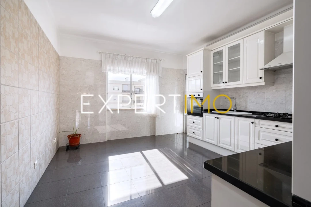 Apartamento T3 para Venda em União das Freguesias de Setúbal Foto 3