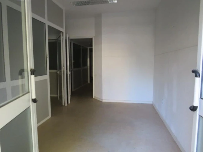 Loja para Venda em Santa Iria de Azoia, São João da Talha e Bobadela Foto 4