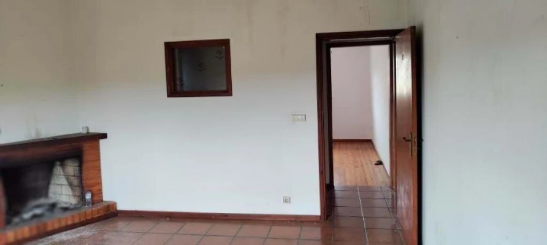 Moradia T4 para Venda em Vila Nova de Monsarros Foto 3