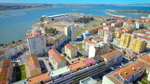 Terreno para Venda em Alto do Seixalinho, Santo André e Verderena