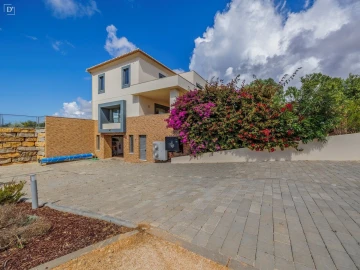 Moradia T4 para Venda em Odiaxere