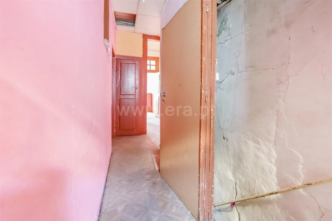 Apartamento T2 para Venda em Covilhã e Canhoso Foto 10