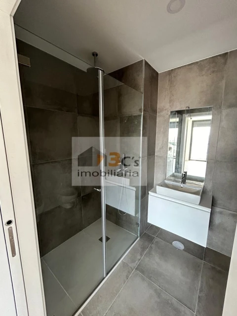 Apartamento T2 para Venda em Pedrouços