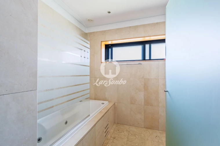 Apartamento T3 para Venda em Cidade da Maia Foto 24