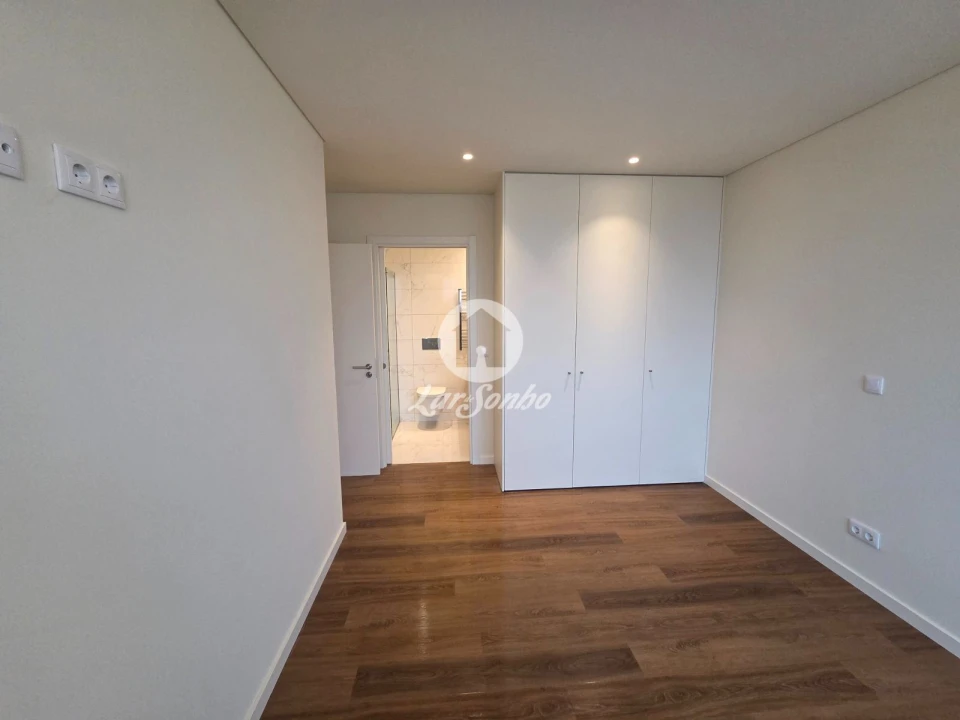 Apartamento T2 para Venda em Cidade da Maia Foto 3