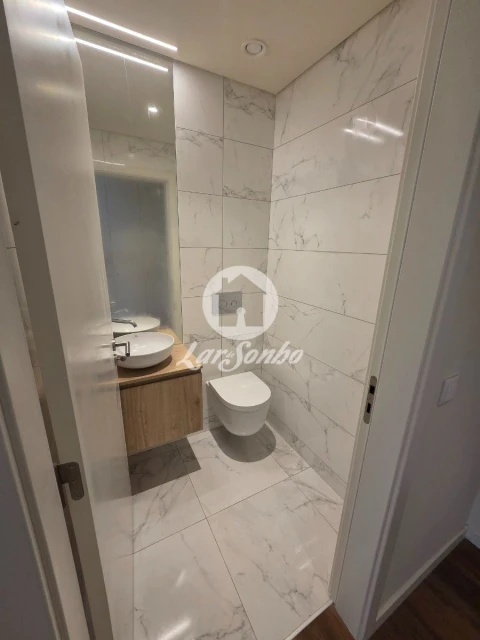 Apartamento T2 para Venda em Cidade da Maia