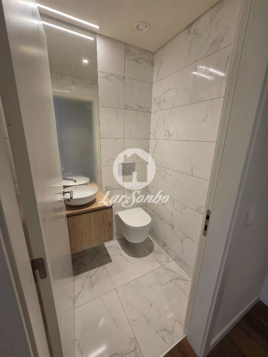 Apartamento T2 para Venda em Cidade da Maia Foto 14