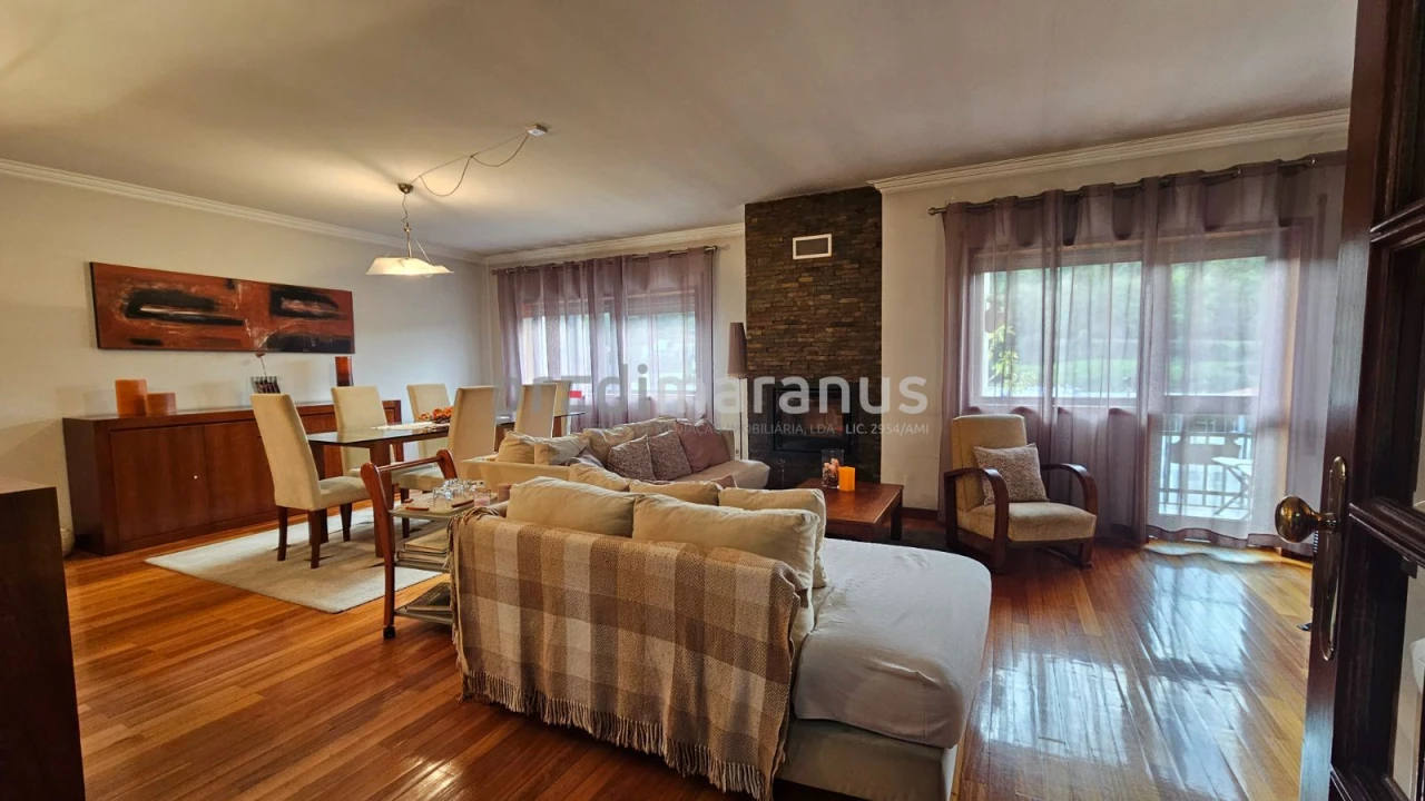 Apartamento T4 para Venda em Amarante (São Gonçalo), Madalena, Cepelos e Gatão Foto 1