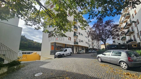 Apartamento T4 para Venda em Amarante (São Gonçalo), Madalena, Cepelos e Gatão