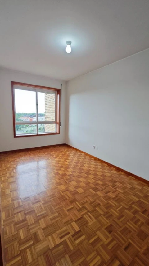 Apartamento T2 para Arrendamento em Ramalde