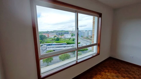 Apartamento T2 para Arrendamento em Ramalde