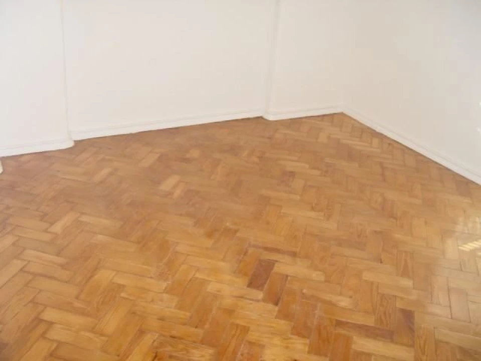 Apartamento T1 para Arrendamento em Campolide Foto 3