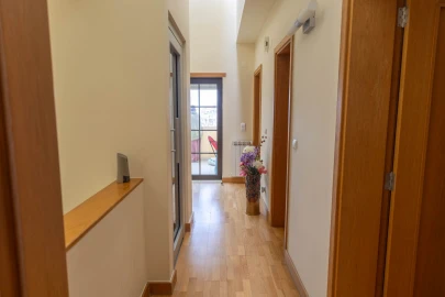 Moradia T3 para Venda em Carcavelos e Parede