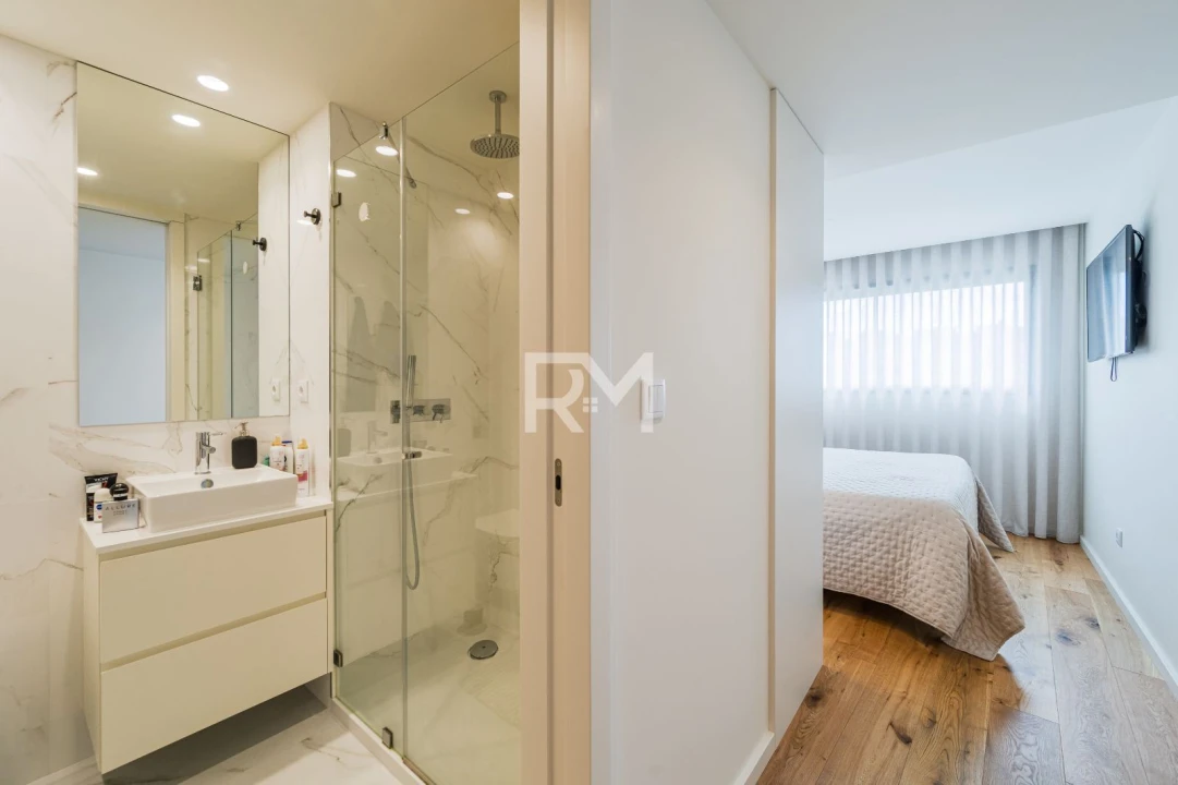 Apartamento T3 para Venda em Oliveira do Douro Foto 13
