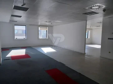 Escritório para Arrendamento em Santo António