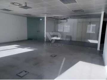 Escritório para Arrendamento em Santo António