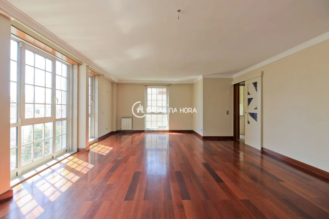 Apartamento T5 para Venda em Cedofeita, Santo Ildefonso, Sé, Miragaia, São Nicolau e Vitória Foto 7