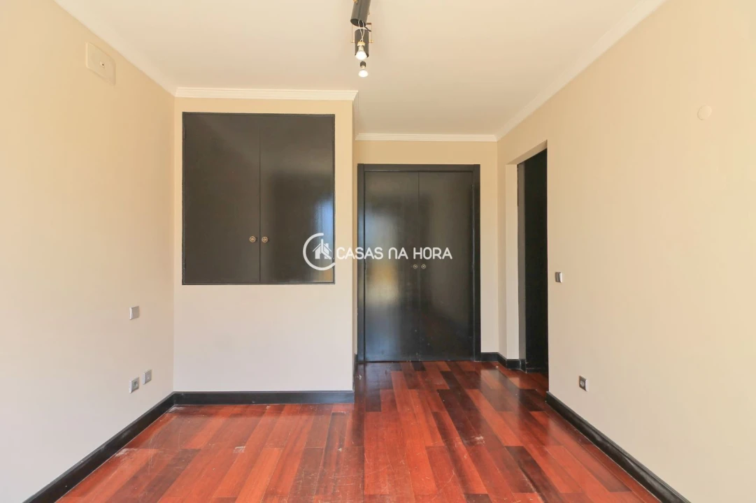 Apartamento T5 para Venda em Cedofeita, Santo Ildefonso, Sé, Miragaia, São Nicolau e Vitória Foto 23