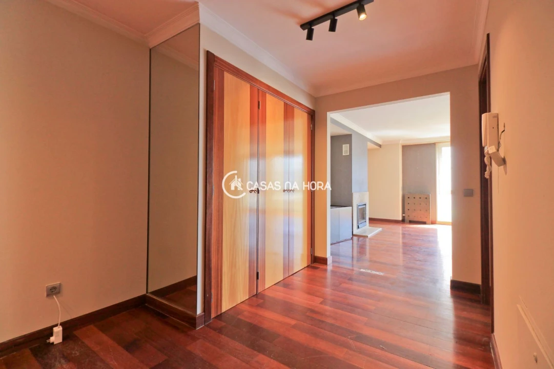 Apartamento T5 para Venda em Cedofeita, Santo Ildefonso, Sé, Miragaia, São Nicolau e Vitória Foto 27