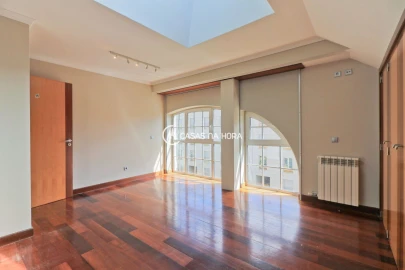 Apartamento T5 para Venda em Cedofeita, Santo Ildefonso, Sé, Miragaia, São Nicolau e Vitória