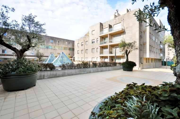 Apartamento T5 para Venda em Cedofeita, Santo Ildefonso, Sé, Miragaia, São Nicolau e Vitória Foto 11