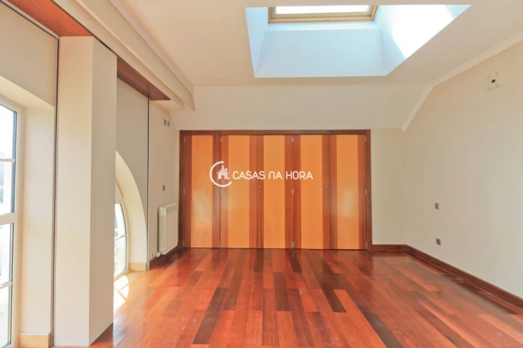 Apartamento T5 para Venda em Cedofeita, Santo Ildefonso, Sé, Miragaia, São Nicolau e Vitória Foto 21