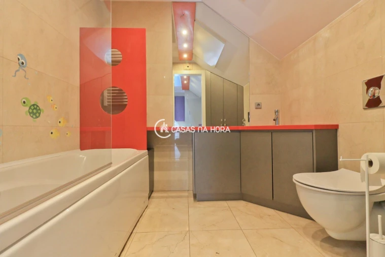 Apartamento T5 para Venda em Cedofeita, Santo Ildefonso, Sé, Miragaia, São Nicolau e Vitória Foto 22