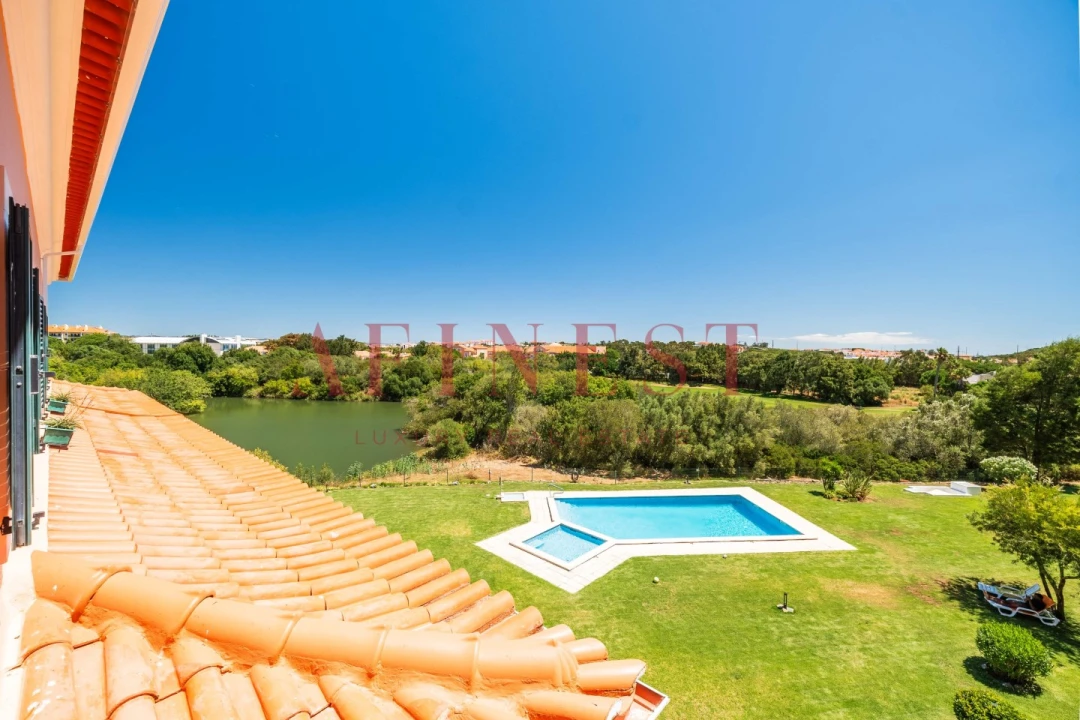 Apartamento T4 para Arrendamento em Santa Maria e São Miguel, São Martinho, São Pedro Penaferrim Foto 12