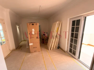 Apartamento T4 para Arrendamento em Santa Maria e São Miguel, São Martinho, São Pedro Penaferrim