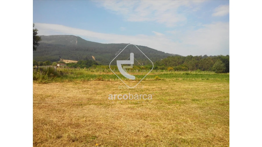 Terreno para Venda em Cornes Foto 3
