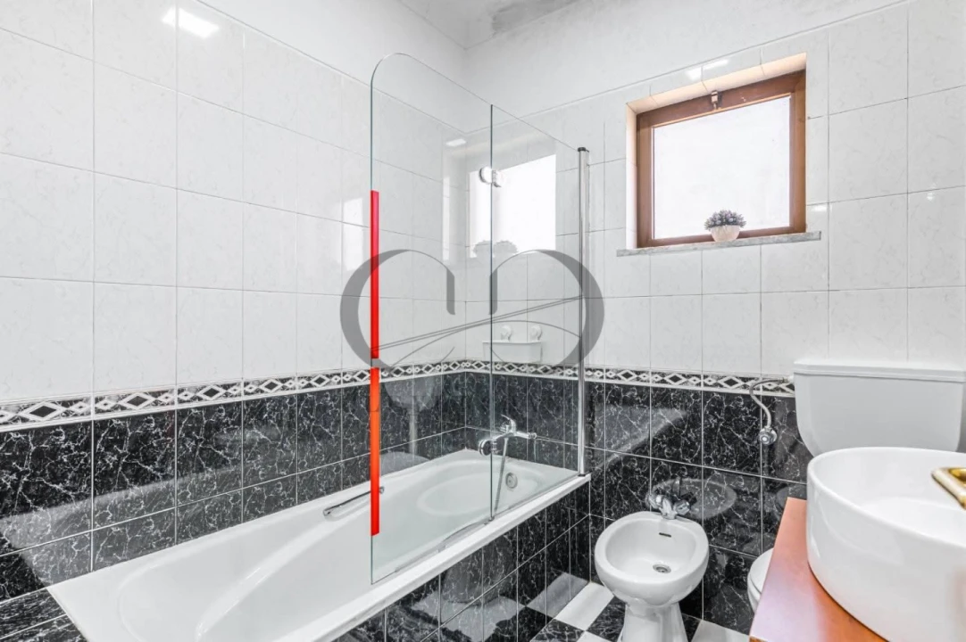Moradia T6 para Venda em Ruivães e Campos Foto 15