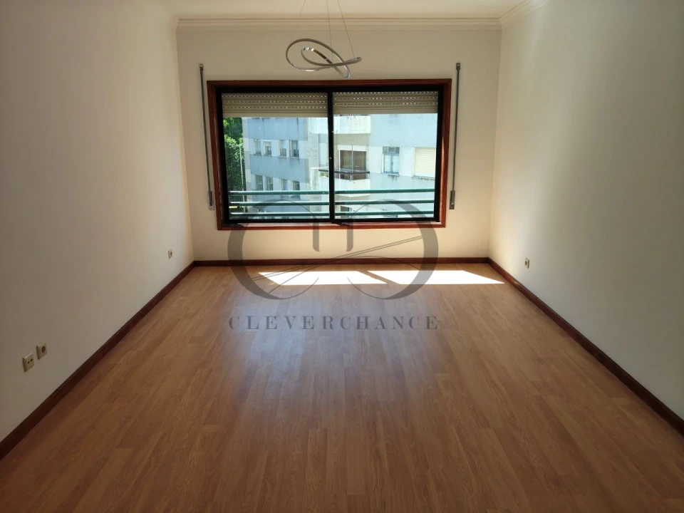 Apartamento T2 para Venda em Santa Marinha e São Pedro da Afurada Foto 1