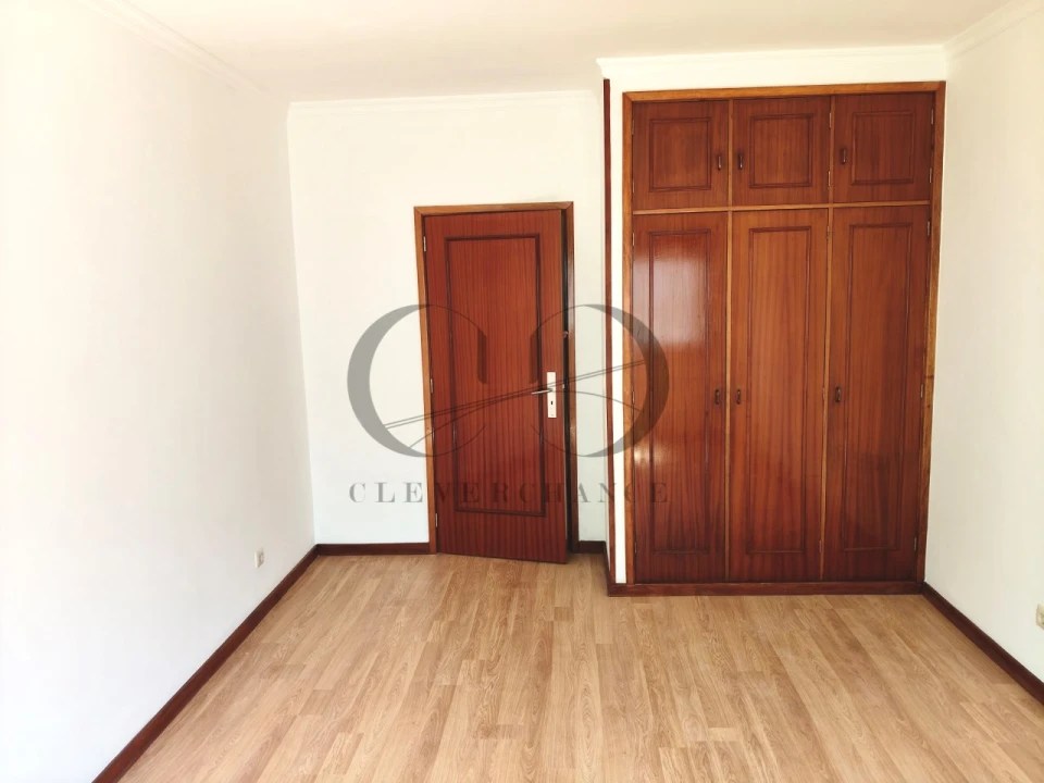 Apartamento T2 para Venda em Santa Marinha e São Pedro da Afurada Foto 2