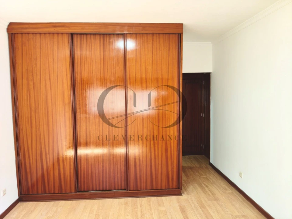 Apartamento T2 para Venda em Santa Marinha e São Pedro da Afurada Foto 3