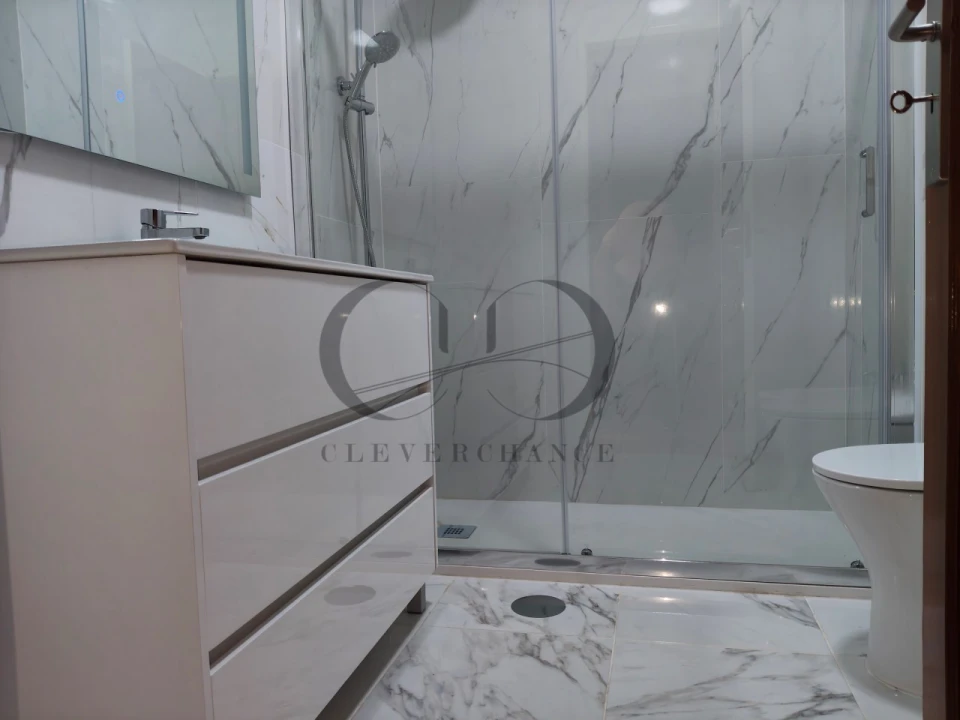 Apartamento T2 para Venda em Santa Marinha e São Pedro da Afurada Foto 10
