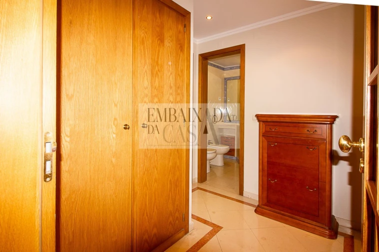 Apartamento T2 para Venda em Costa da Caparica Foto 20
