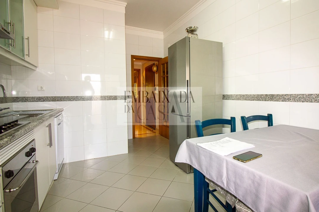 Apartamento T2 para Venda em Costa da Caparica Foto 29